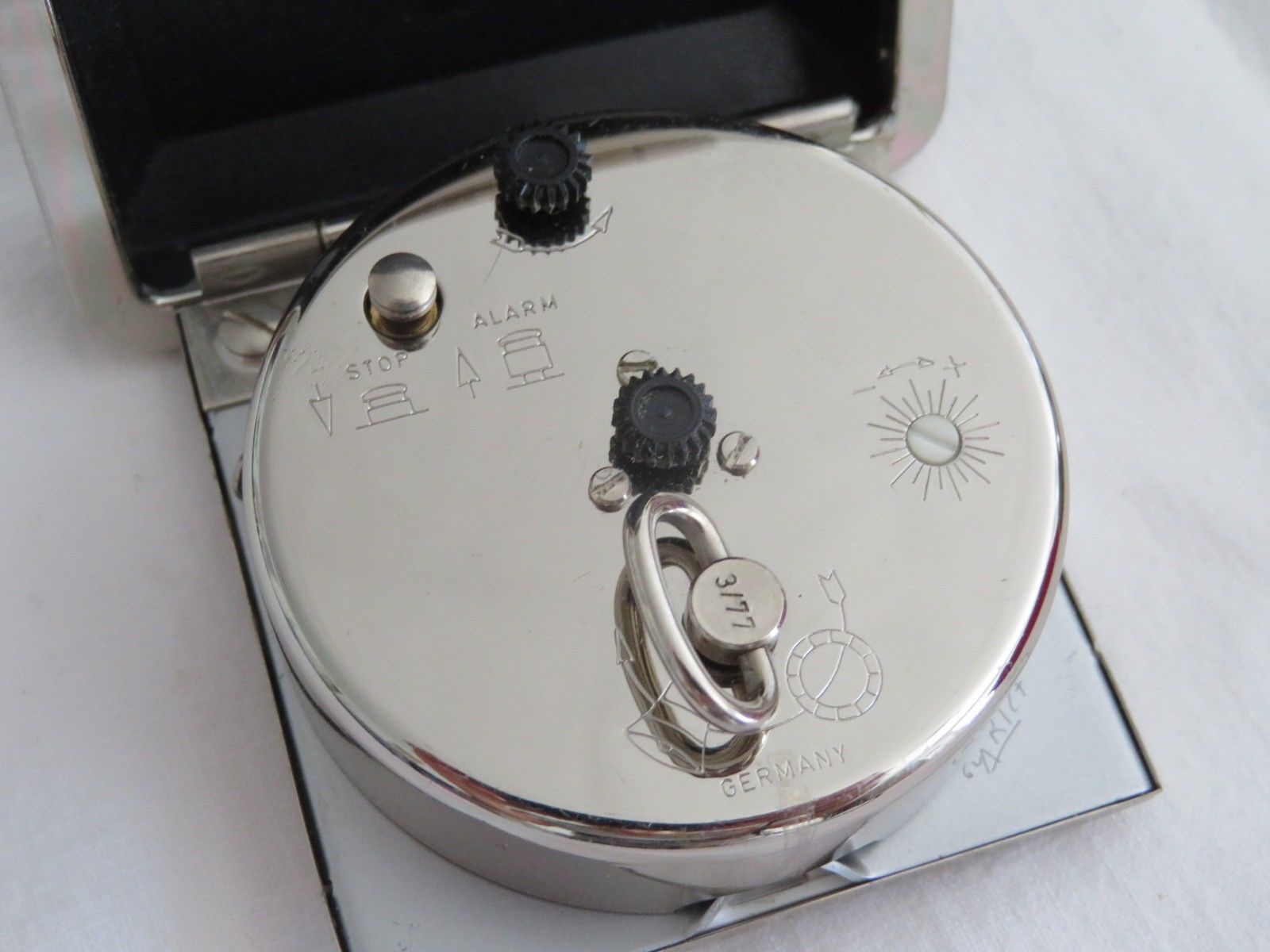 grainic noir date clef