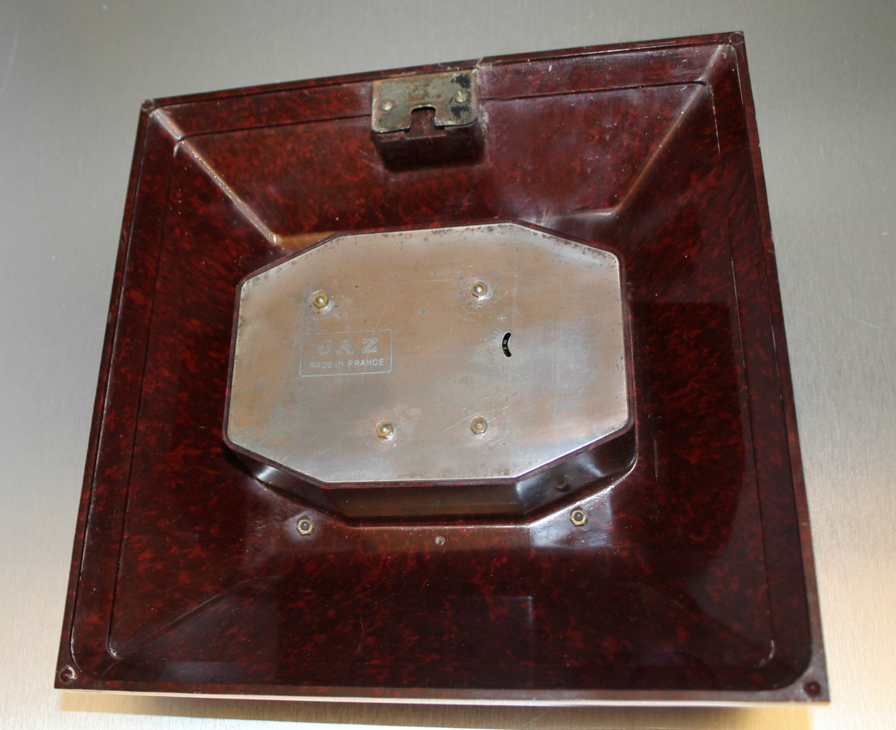 horloge bakelite dos