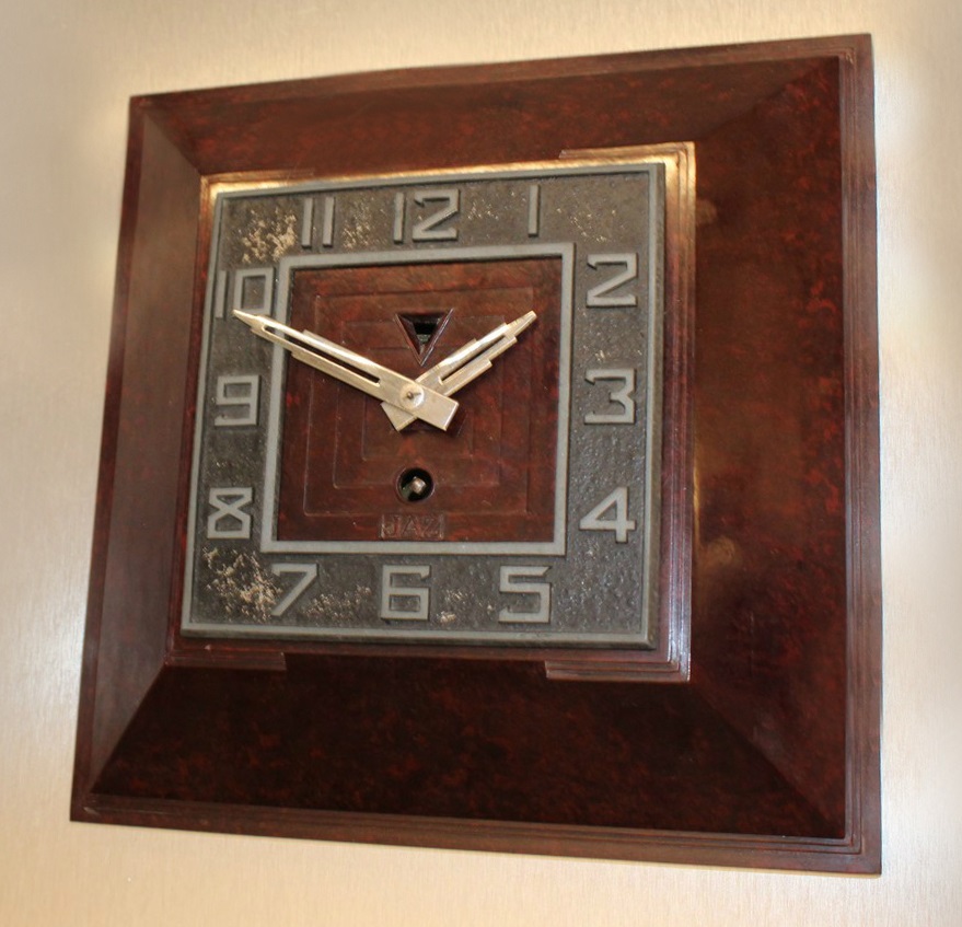 horloge bakelite face