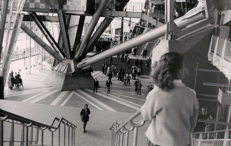 pav_francais_pilier_central_