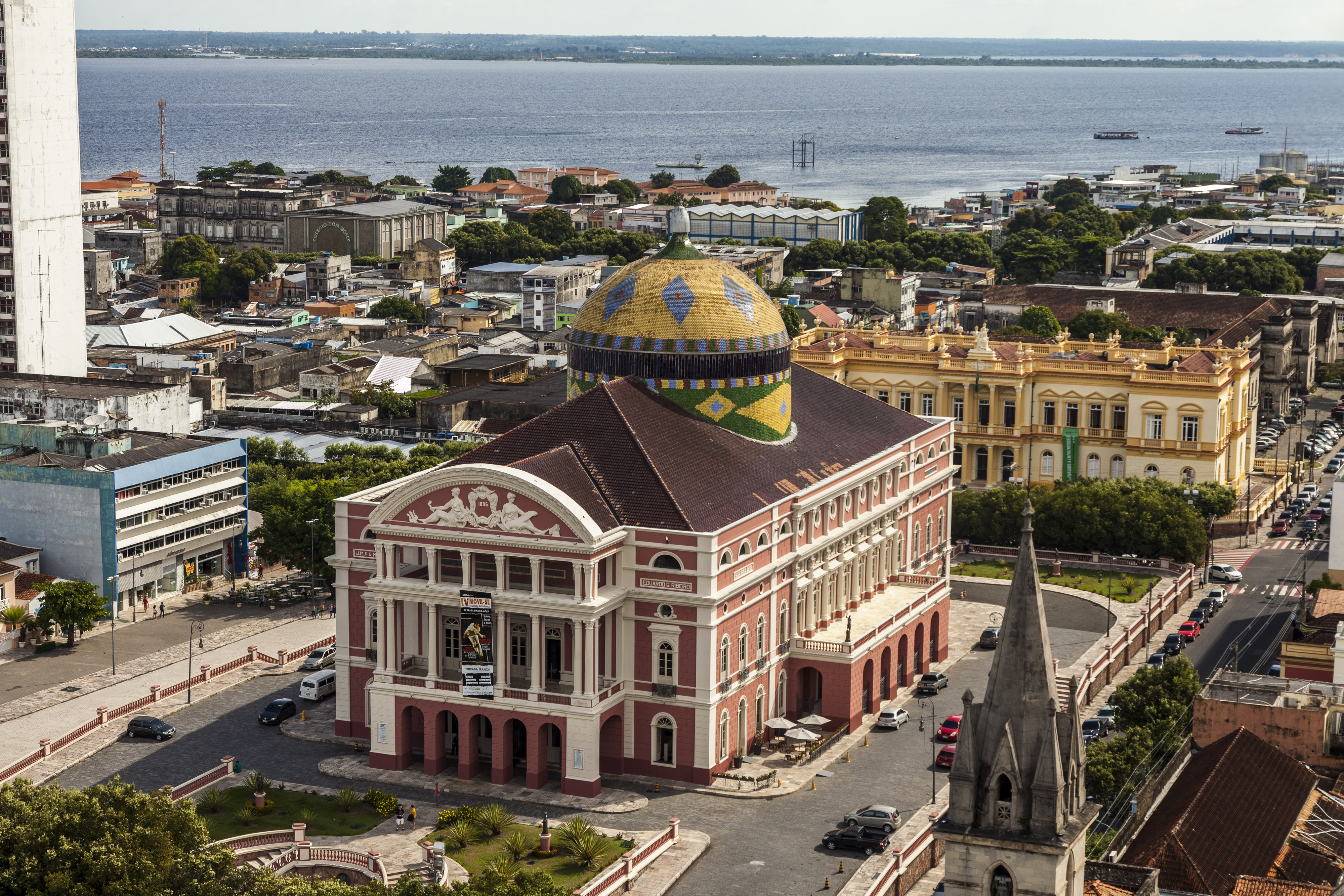 Teatro_Amazonas_-_Vista_Aérea.jpg