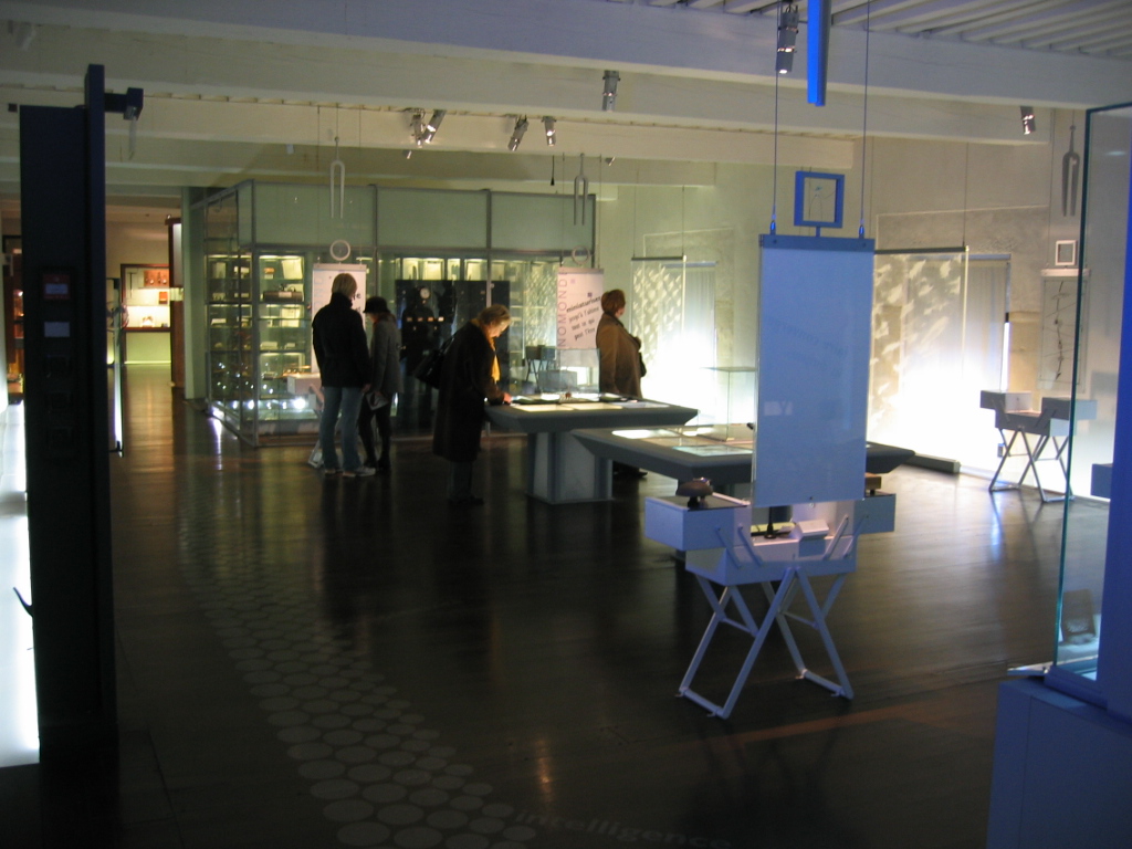 Musée_du_temps_Besançon vitrines du 2°étage