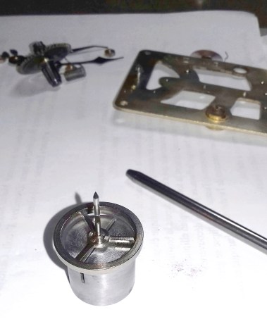 15 J'ai changé l'axe de balancier oublié de faire plus de photos à ce sujet