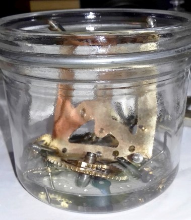 16 ensuite nettoyage des pièces à l’essence C