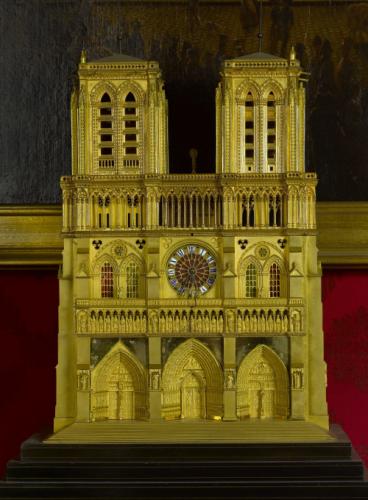 Horloge en forme de Notre Dame de Paris 1835-1845