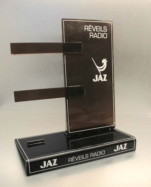 présentoir réveils radio (1)