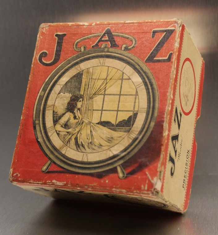 1933-modic-42-fr-cadran-blanc-1