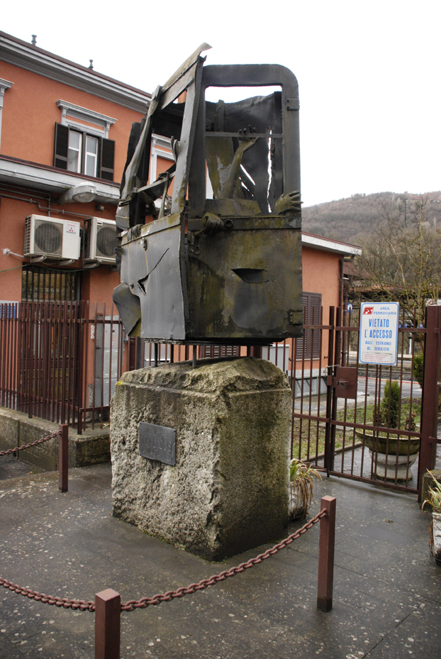 1974_Italicus_Express_bombing_-_Memorial_02