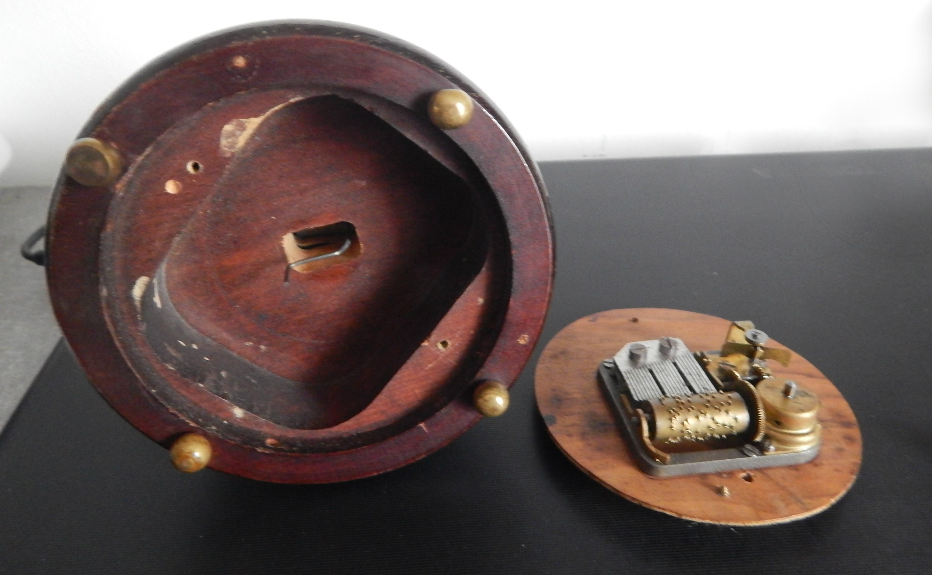 Music box (4)