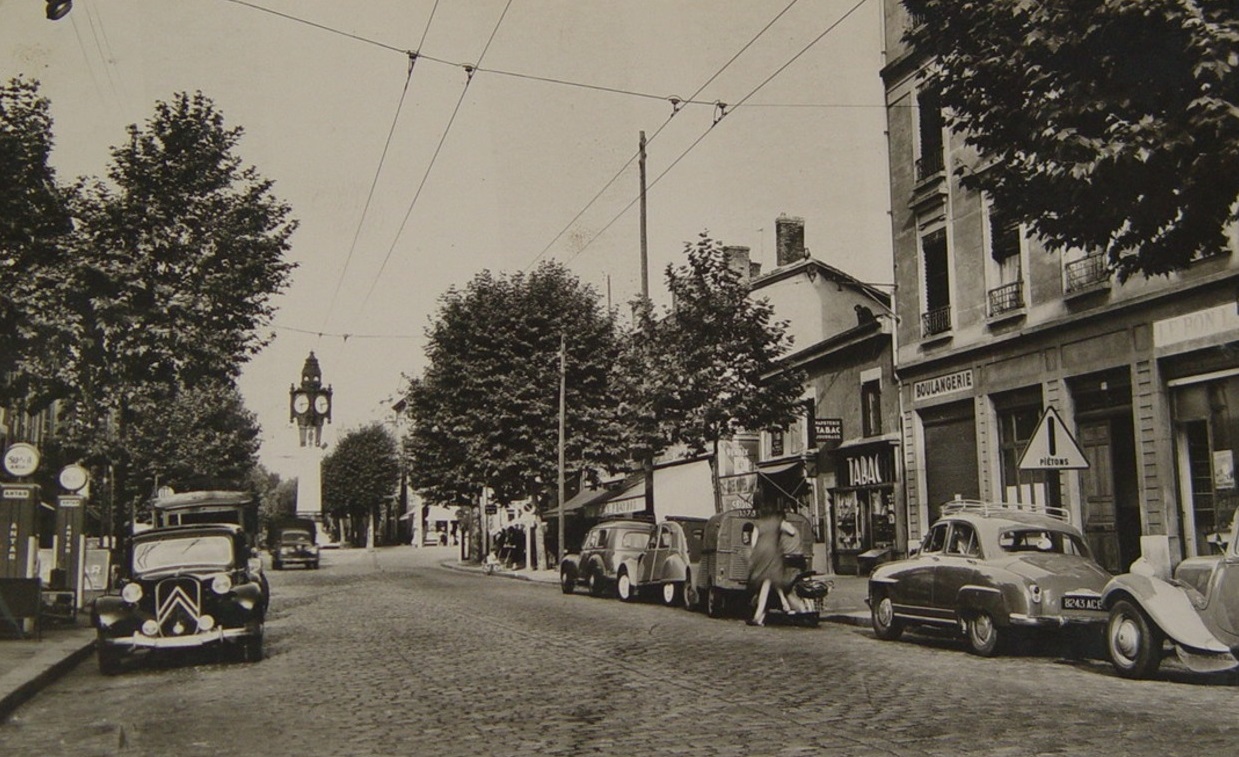 tassin demi lune horloge carrfour