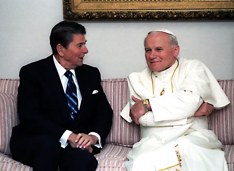 Ronald-Reagan-and-Pope-Paul-II